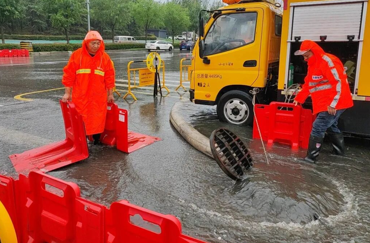 西安市打好防汛减灾组合拳 指挥联络不间断 险情处置更高效